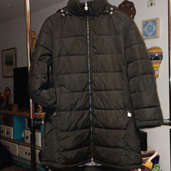 Andrew Marc Jackets & Blazers - EUC Black parka puffer